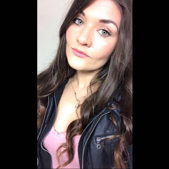 Meet your Posher, Kristina - Picture 1 of 1